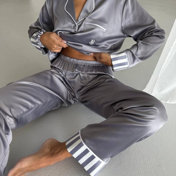 ✨ Luxury Satin Pajama Set – Soft, Stylish & Simply Irresistible ✨S - XL - Picture 3 of 10